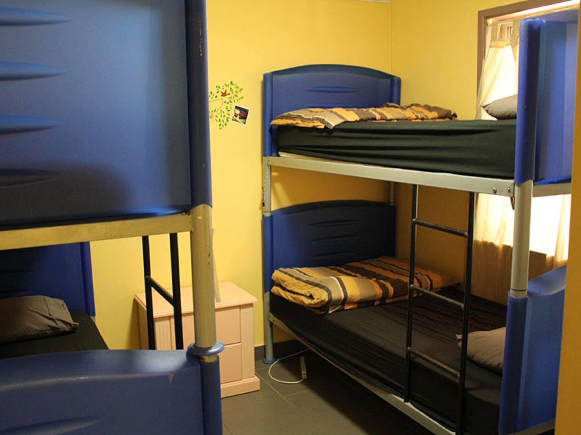 Sleeping Inn Backpackers Resort 黄金海岸 外观 照片