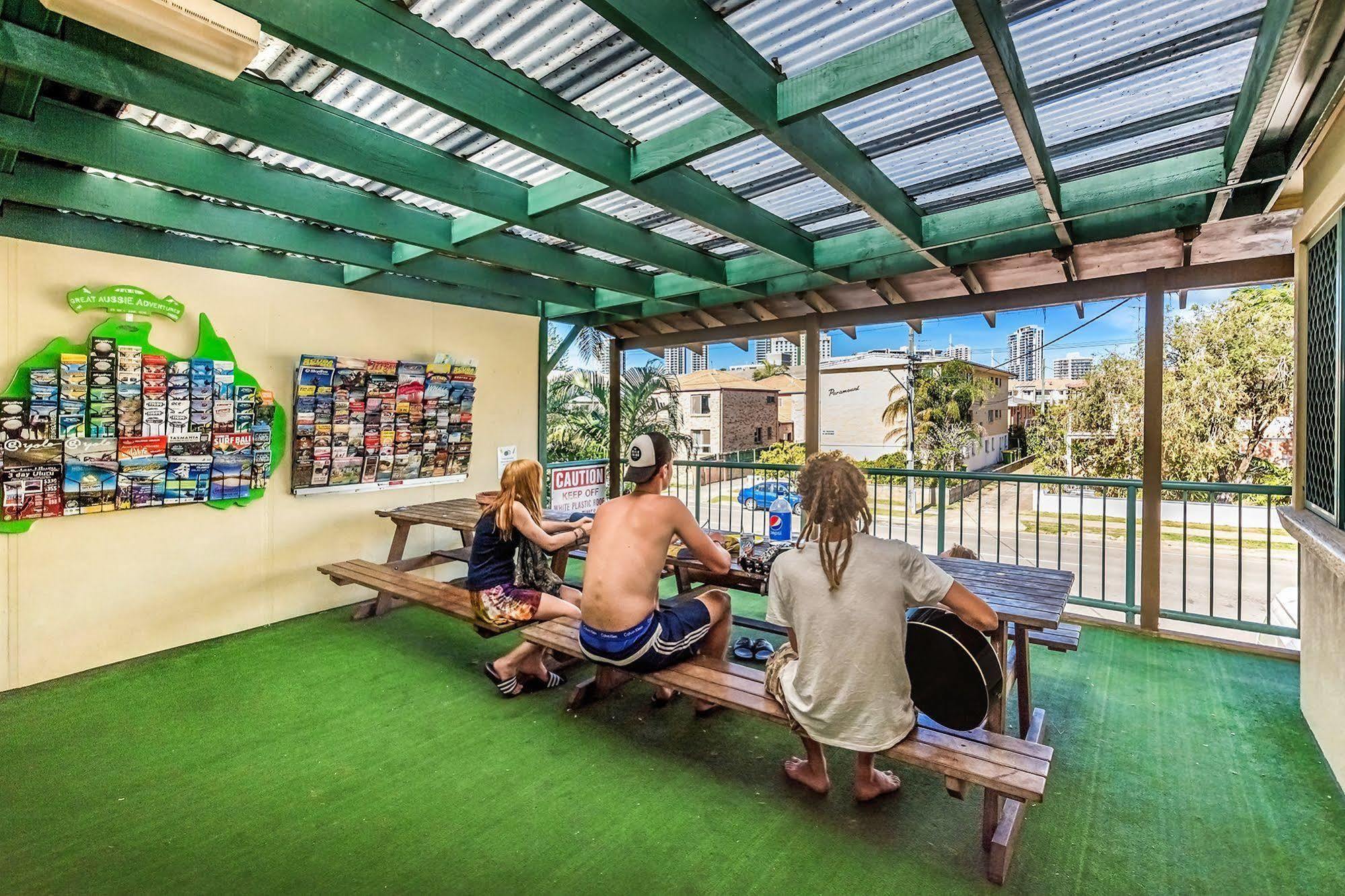 Sleeping Inn Backpackers Resort 黄金海岸 外观 照片